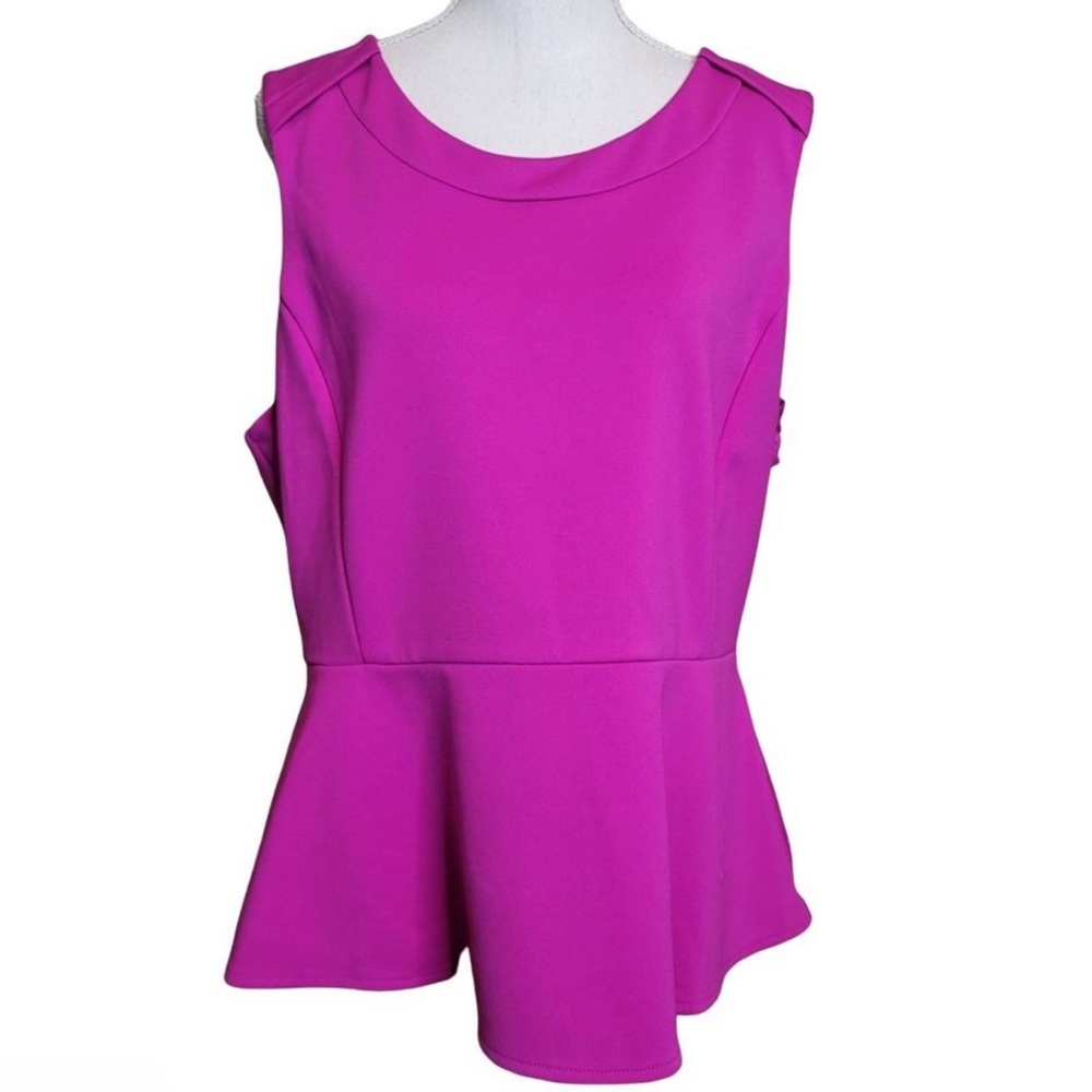 Size 1x Sleeveless snap back top